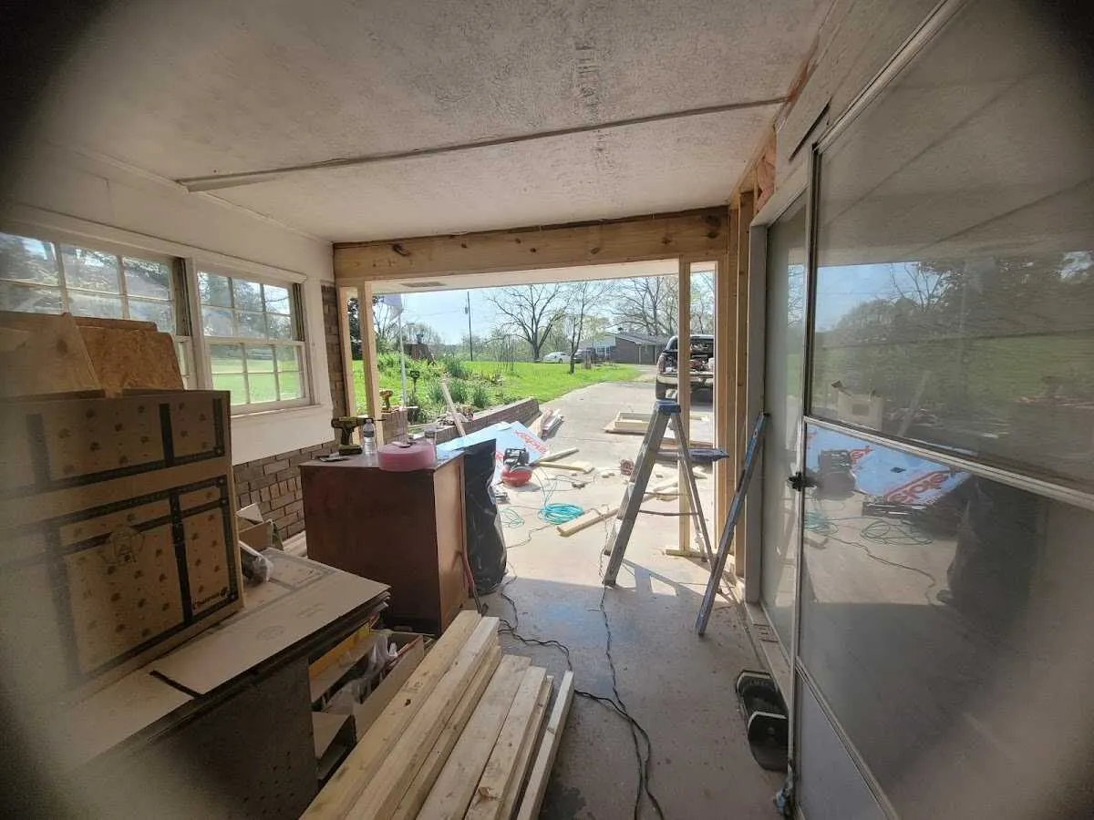 Air movers and dehumidifier for Water Mitigation Services in Lynwood